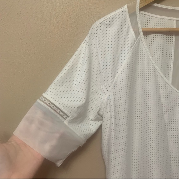 Lululemon Var-City 1/2 Sleeve in White - Picture 3 of 13